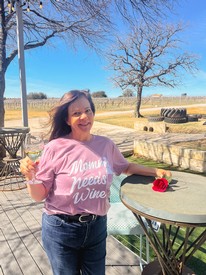 Momma Needs Wine T-Shirt - Orchid